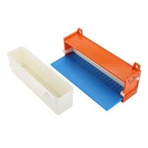 European-style Plastic Dusting Box Beekeeping Tool for Collecting Bee Pollen Honeycomb Nest Foundation