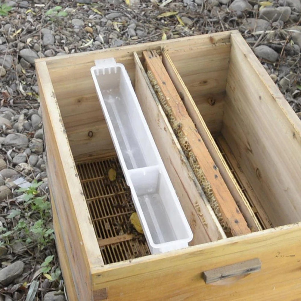 Beekeeping Tools and Appliances 1.2KG Frame-type Bee Water Feeder